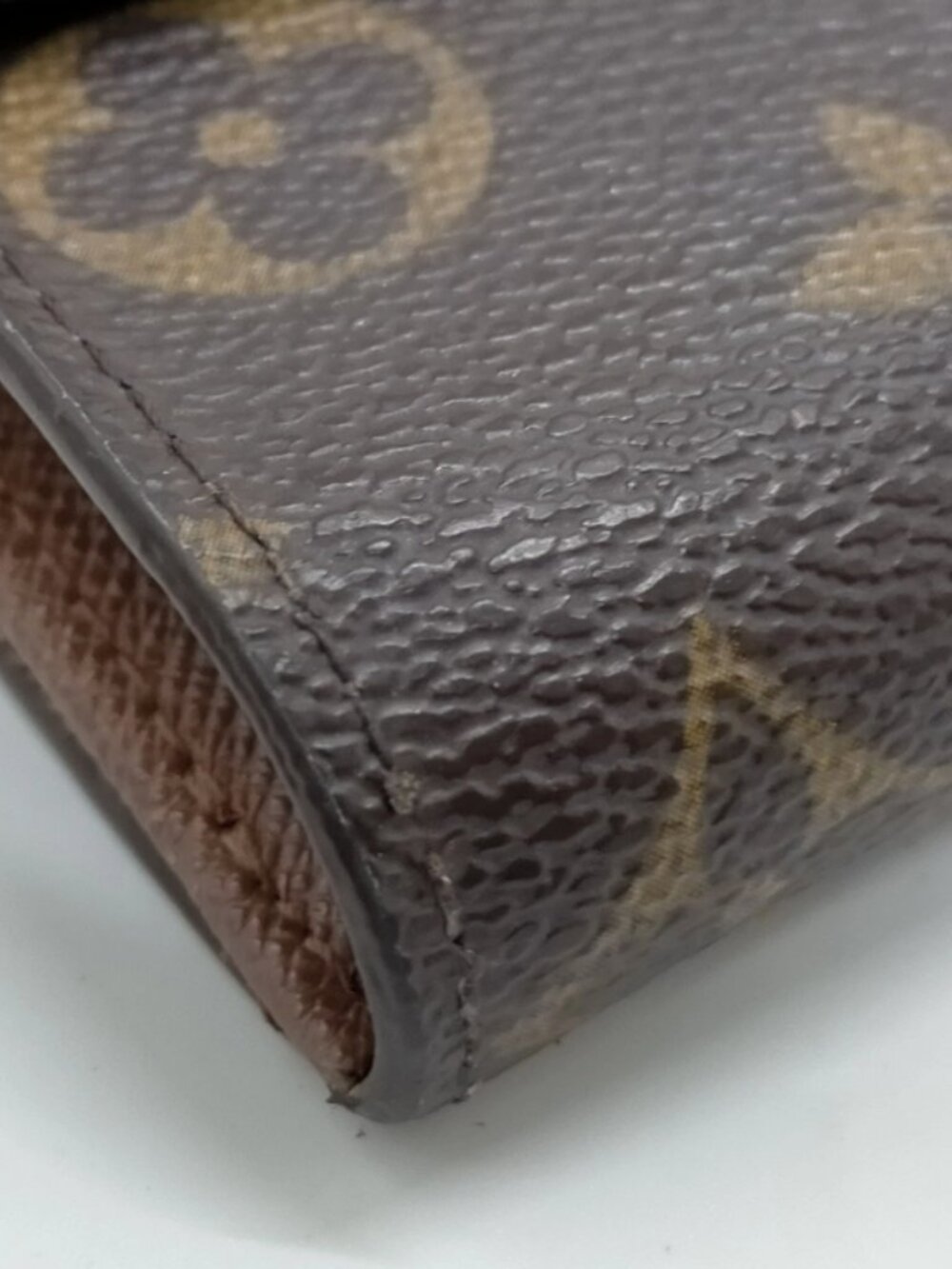 LOUIS VUITTON Monogram Elise Wallet - Picture 8 of 8